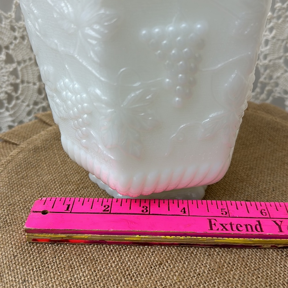 Hexagon Milk Glass Vintage Anchor Hocking Fire King Pedestal Vase Harvest Grape - Picture 9 of 9